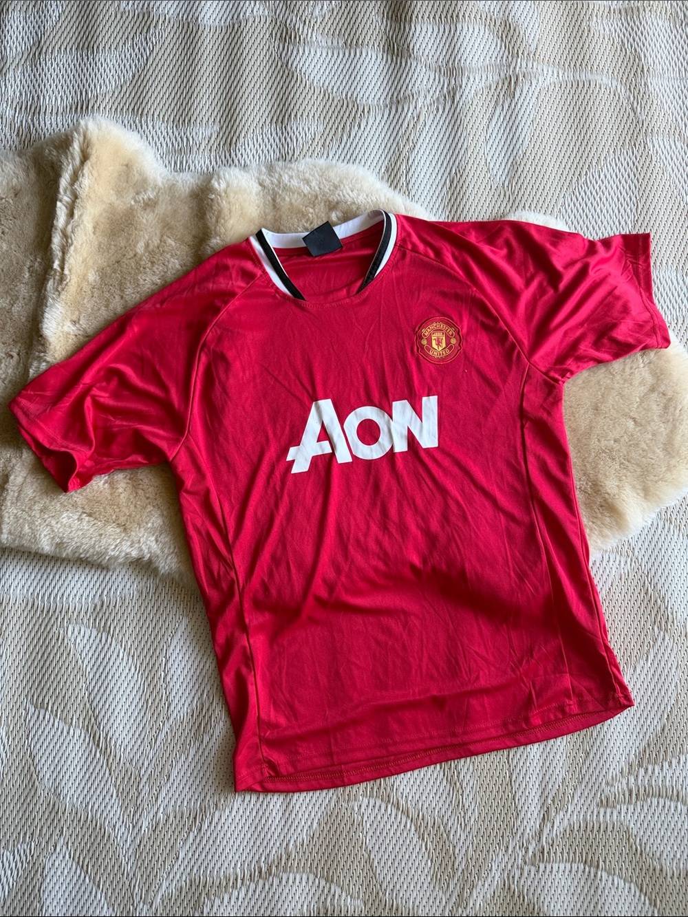 Manchester United Red AON Logo Soccer Jersey